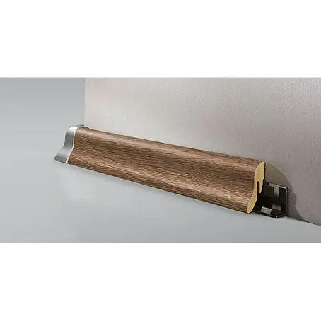 LOGOCLIC  Podna kutna lajsna K40 Hickory Marsala