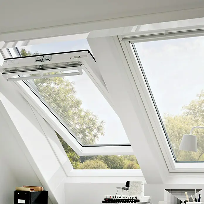 Velux Zaokretni prozor GGU FK06 0070 - drveni, Š x V: 66 x 118 cm - Pogled sprijeda
