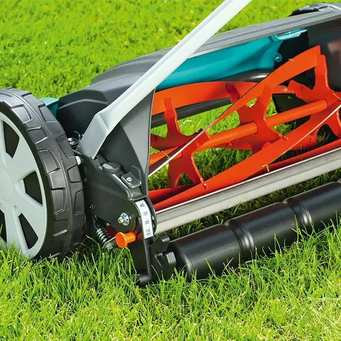 Gardena Comfort Kooimesmaaier 400 C + Gratis Grasschaar - 