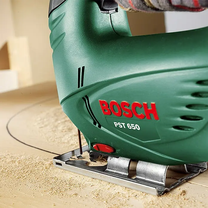 Bosch Stichsäge PST 650 - 500 W, 3.100 Hübe/min - Anwendungsbeispiel