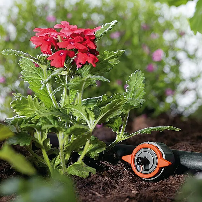 Gardena Micro-Drip Završna glava crijeva za vodu s regulatorom - 5 Kom., Maksimalni protok vode: 8 l/h - Proizvod u upotrebi
