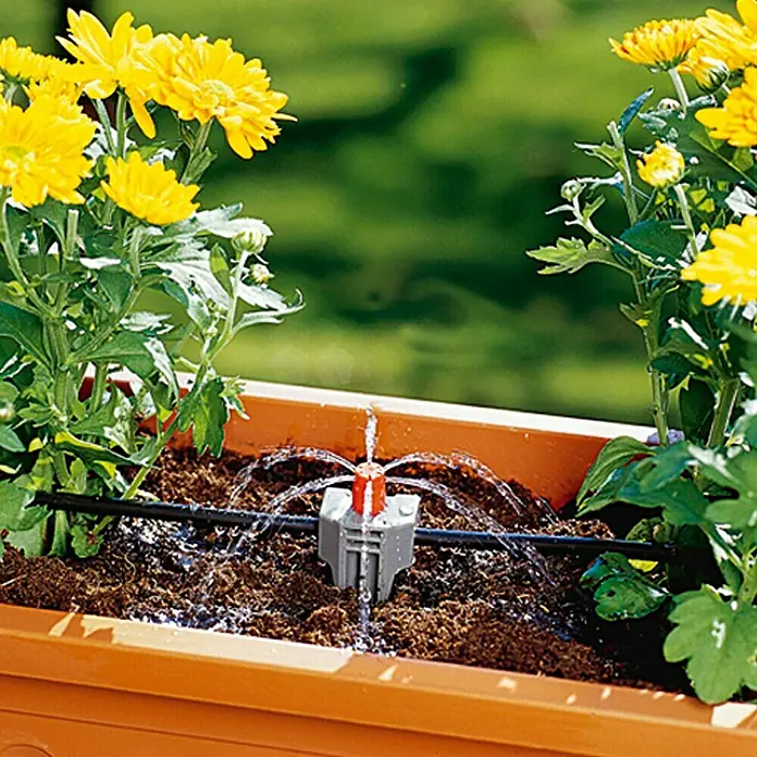 Gardena Micro-Drip Kleinflächendüse - 10 Stk., Größe Anschluss: ³⁄₁₆″ - Anwendungsbeispiel