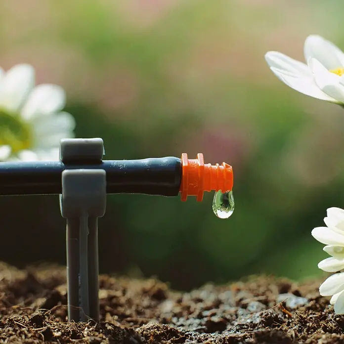 Gardena Micro-Drip Mlaznica za kapanje - 10 Kom., Maksimalni protok vode: 2 l/h, ³⁄₁₆″ - Proizvod u upotrebi
