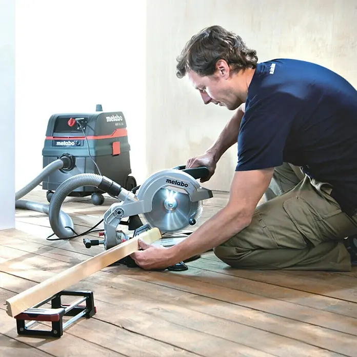 Metabo Potezno nagibna kružna pila KS 216 M Lasercut - 1.350 W, Promjer lista pile: 216 mm, Broj okretaja pri praznom hodu: 5.000 okr/min - Živopisni prikaz
