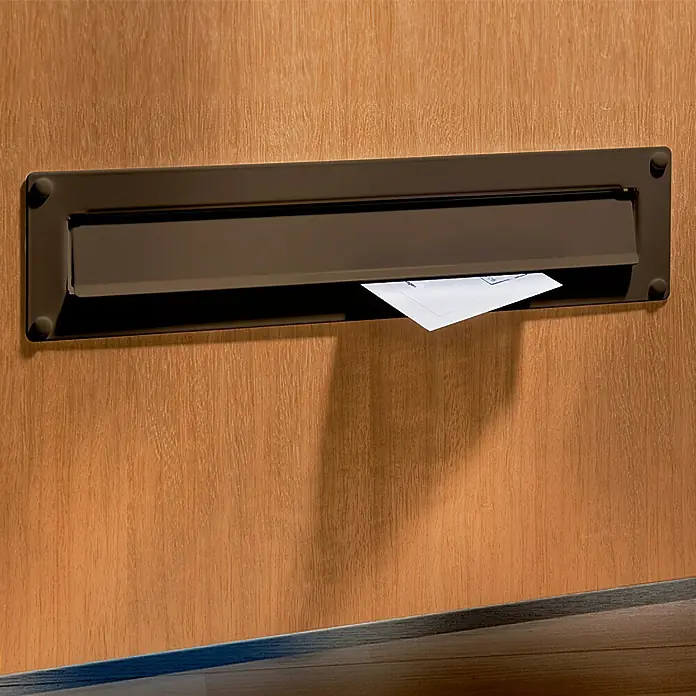 Burg-Wächter Einwurfblende Porta 796 - 304 x 101 mm, Aluminium, Braun - Anwendungsbeispiel