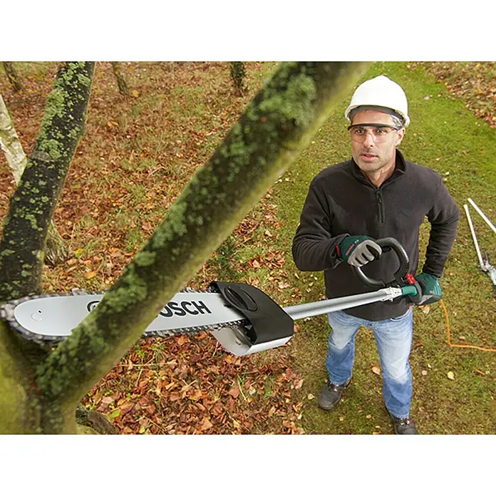 Bosch Nastavak za teleskopsku pilu AMW - Duljina reza: 254 mm (teleskopska pila) - Proizvod u upotrebi