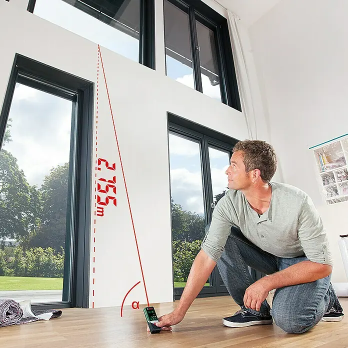Bosch Medidor de distancia láser PLR 50 C - Gama de medición: 0,05 - 50 m, Bluetooth 4.0, ± 2 mm (distancia) - Producto en uso