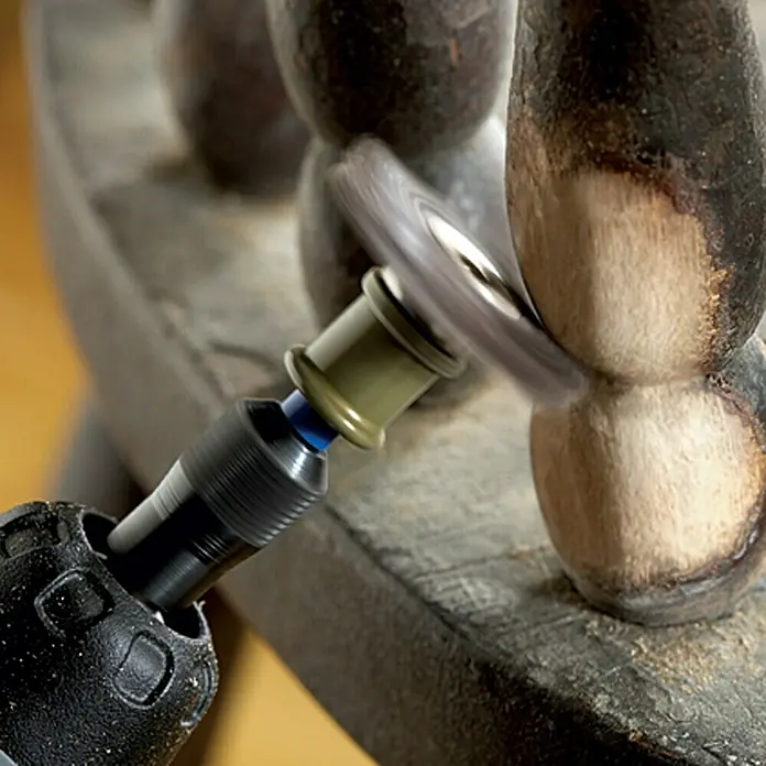 Dremel EZ SpeedClic Feinschleifbürste Mod. 473 S - 25 mm, Körnung: 220, Passend für: Dremel EZ SpeedClic Aufspanndorn Mod. SC 402 - Detailaufnahme