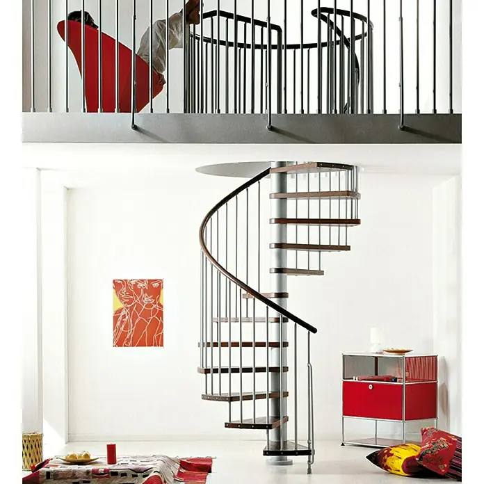 Fontanot Arké Spindeltreppe Klan - Durchmesser: 140 cm, Grau Metallic, Farbe Stufen: Buche Dunkel, Geschosshöhe: 253 cm - 306 cm - Stimmungsaufnahme