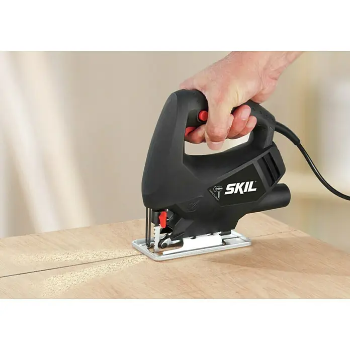 Skil Stichsäge 4190 AA - 400 W, Leerlaufhubzahl: 3.000 Hübe/min - Anwendungsbeispiel