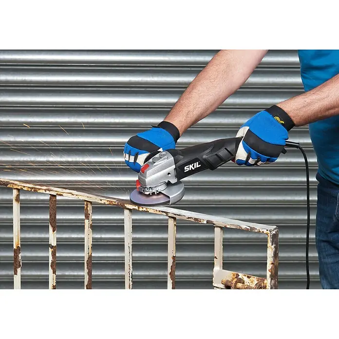 Skil Winkelschleifer 9007 AA - 710 W, 125 mm, 12.000 U/min - Anwendungsbeispiel