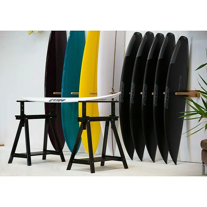 Astigarraga Caballete de madera regulable - Peso máximo admitido: 400 kg con 2 caballetes de madera, Altura: 70 cm, Pino, Negro - Vista de perfil izquierdo
