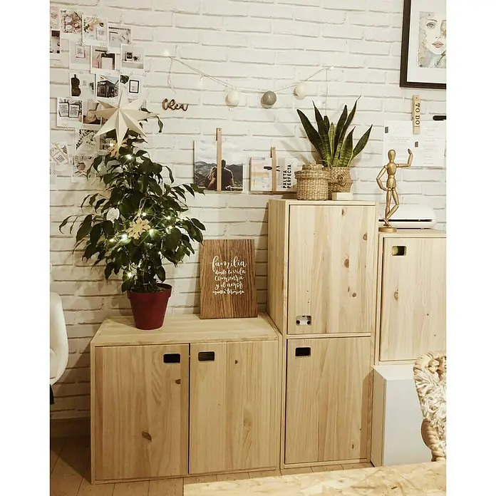 Astigarraga Dinamic Schrank - L x B x H: 33 x 37,3 x 105,4 cm, Kiefernholz - Rechte Seitenansicht