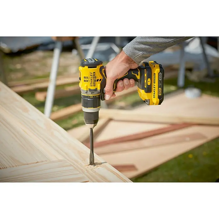Stanley FatMax Taladro percutor de batería SFMCD721D2K - 18 V, 2 baterías, 2 Ah, 600 r.p.m. - 2.100 r.p.m.