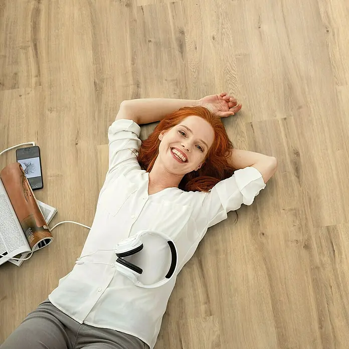 Decolife Designboden Nature Oak Country - 1.220 x 185 x 10,5 mm, Landhausdiele - Stimmungsaufnahme