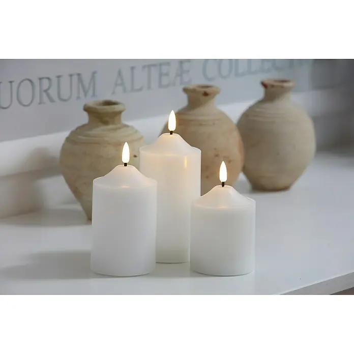 Vela con LED Vera - Ø x Al: 7,5 x 12 cm, Blanco, Cera natural