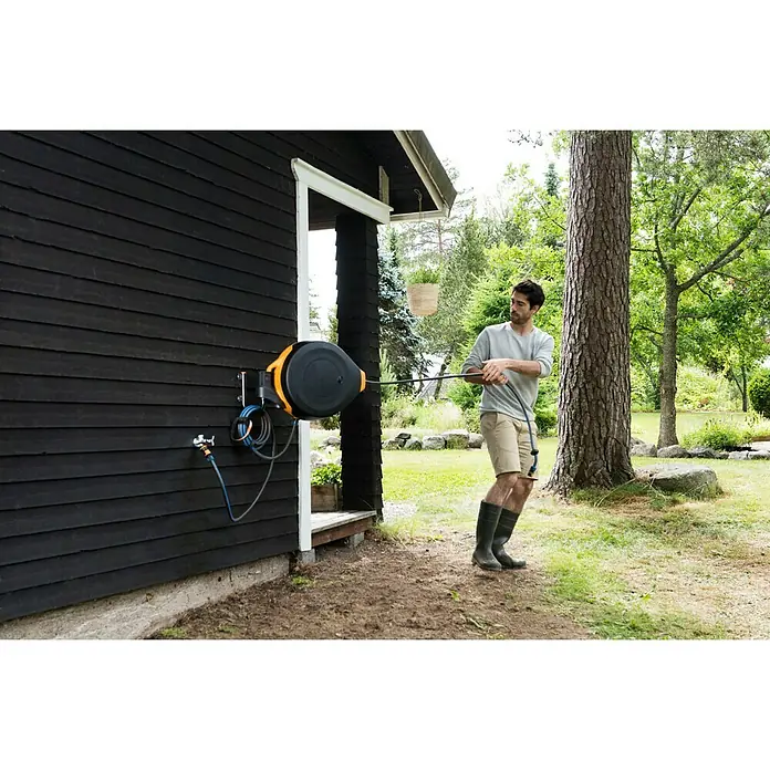 Fiskars Wandträger - Passend für: Fiskars Schlauchwagen Waterwheel XL - Stimmungsaufnahme