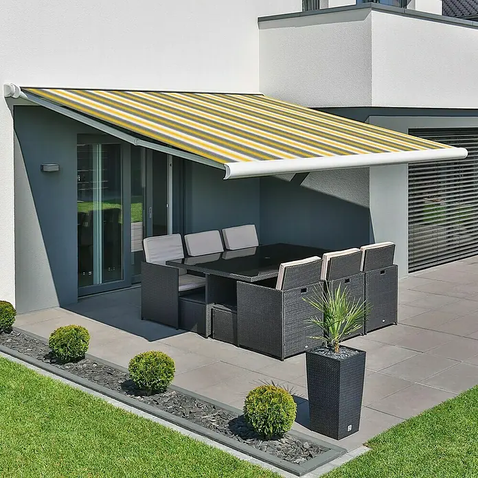 Deyo Limassol Vollkassettenmarkise - Gelb/Grau/Beige, Farbe Gestell: Weiß, Breite: 5 m, Ausfall: 3,5 m - Stimmungsaufnahme