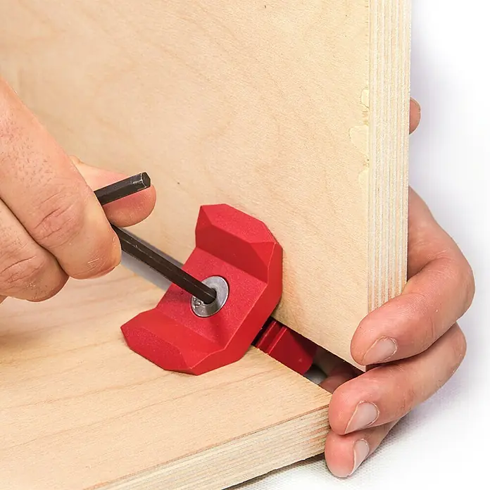 Playwood Sistema de unión - Ángulo: 150 °, Rojo tráfico, 4 uds. - Producto en uso