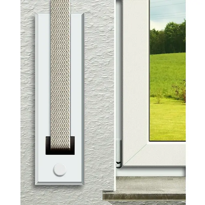 Schellenberg Embellecedor 53202 - Distancia entre orificios: 135 mm, Apto para: Maxi sistemas de persianas enrollables, Blanco - Producto en uso