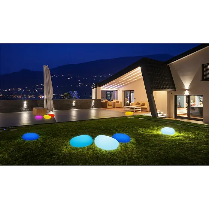 LED-Solarstein - 50 x 36 x 19,5 cm, Erdspieß, IP67 - Stimmungsaufnahme