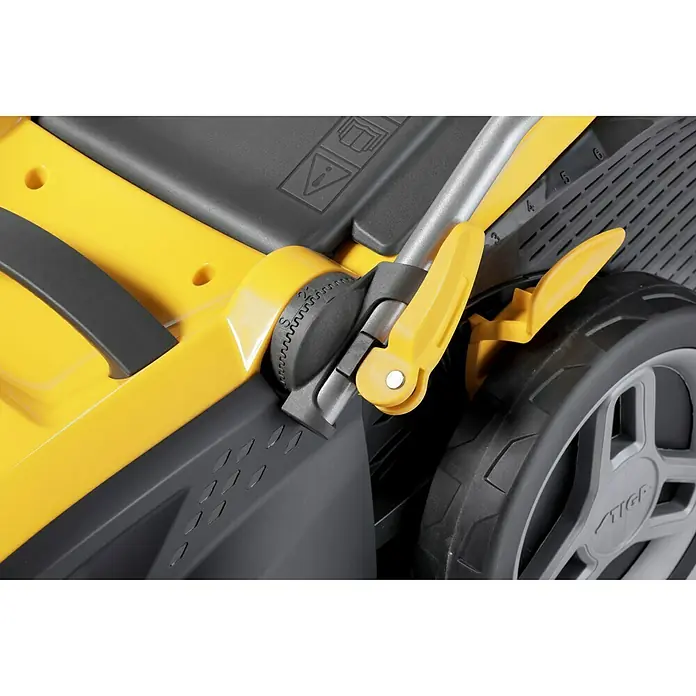 Stiga Accu Grasmaaier SLM 544 AE - 48 V, 1 accu, 5 Ah, Snijbreedte: 42 cm - Close-up