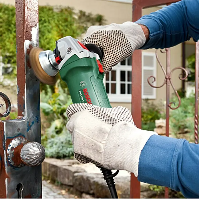 Bosch Universal Haakse slijper PWS 750-115 - 750 W, 115 mm, 12.000 tpm - Toepassingsvoorbeeld