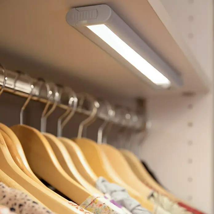 Ledvance Podelementna LED svjetiljka - 2,9 W, Senzor pokreta, D x Š x V: 31,4 x 4,8 x 1,8 cm, Bijele boje - Živopisni prikaz