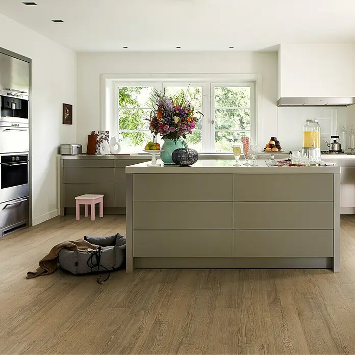 Egger Home Dizajnerske podne obloge GreenTec Elva Eiche Braun - 1.292 x 193 x 7,5 mm, Rustikalni pod - Živopisni prikaz