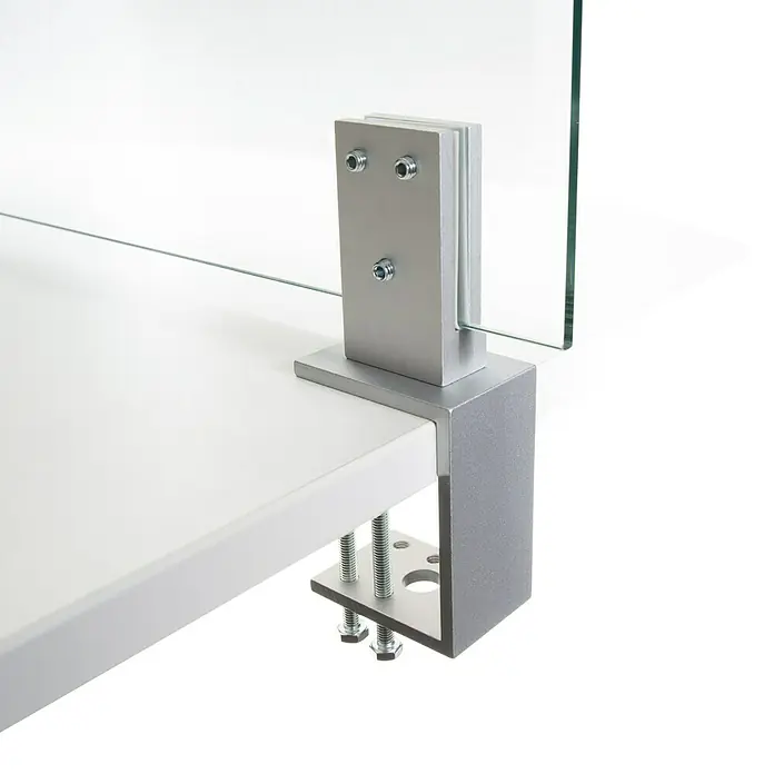 Room Plaza Klemmfuß inklusive Glashalter - 80 x 40 mm, Spannweite: 65 mm, Silber, Passend für: Room Plaza Hygieneschutzglas - Detailaufnahme