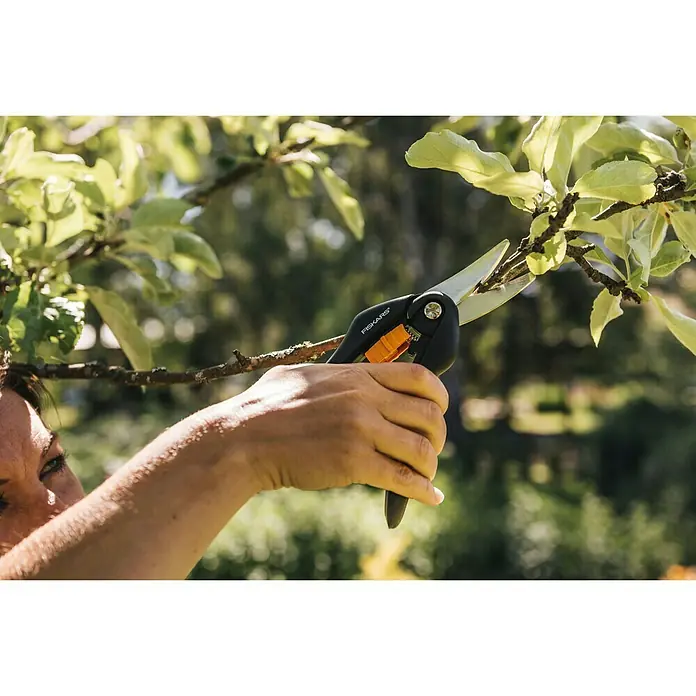 Fiskars SingleStep Univerzalne škare - Duljina: 20,8 cm - Živopisni prikaz