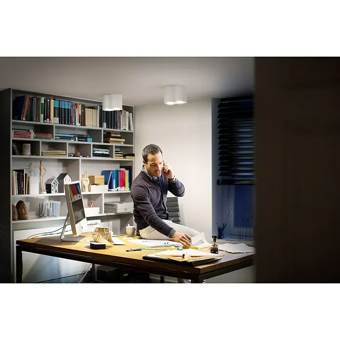 Philips Hue LED-Deckenstrahler Pillar - 11 W, L x B x H: 19,3 x 10,3 x 12 cm, Weiß, Kaltweiß - Stimmungsaufnahme
