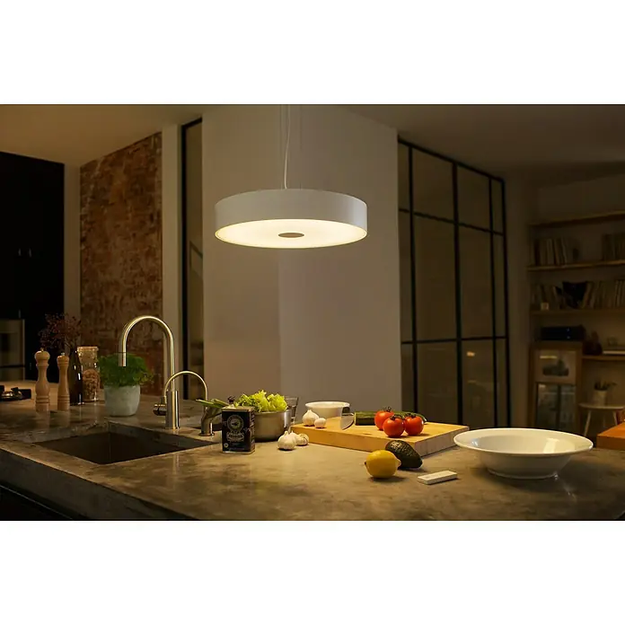 Philips Hue LED-Pendelleuchte Fair - Höhe: 150 cm, Weiß - Stimmungsaufnahme