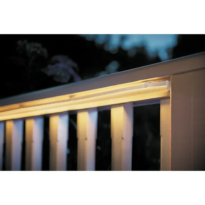 Philips Hue LED-Band Outdoor - 2 m, RGBW, 19 W - Stimmungsaufnahme