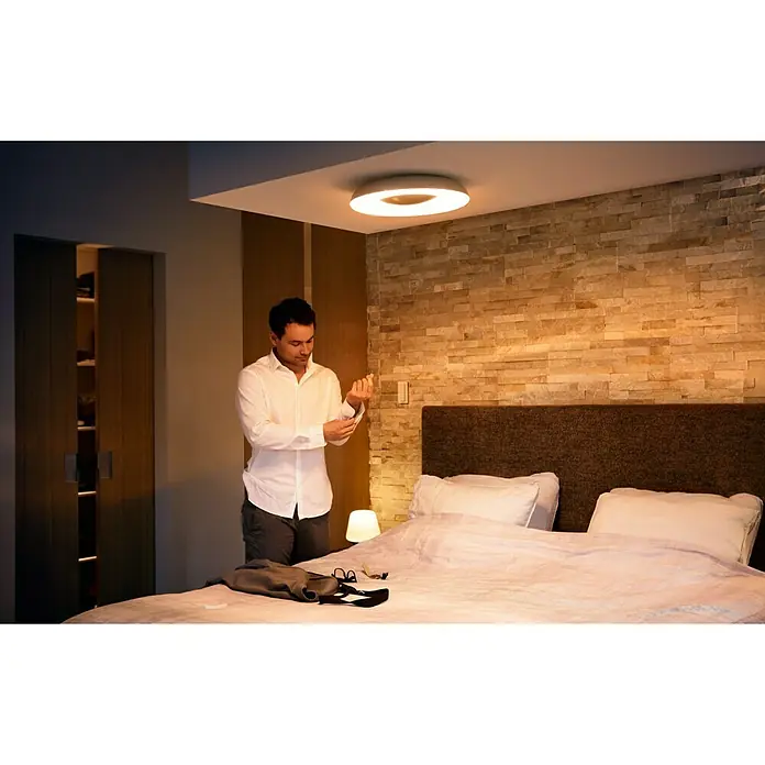 Philips Hue Plafón redondo LED Still - 22 W, Ø x Al: 39,1 x 7,1 cm, Negro - Foto ambiente