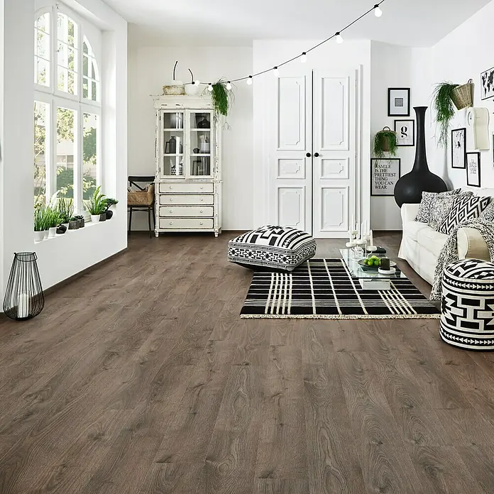LOGOCLIC Silentos Laminat Eiche Fondi - 1.285 x 192 x 9 mm, Landhausdiele - Stimmungsaufnahme