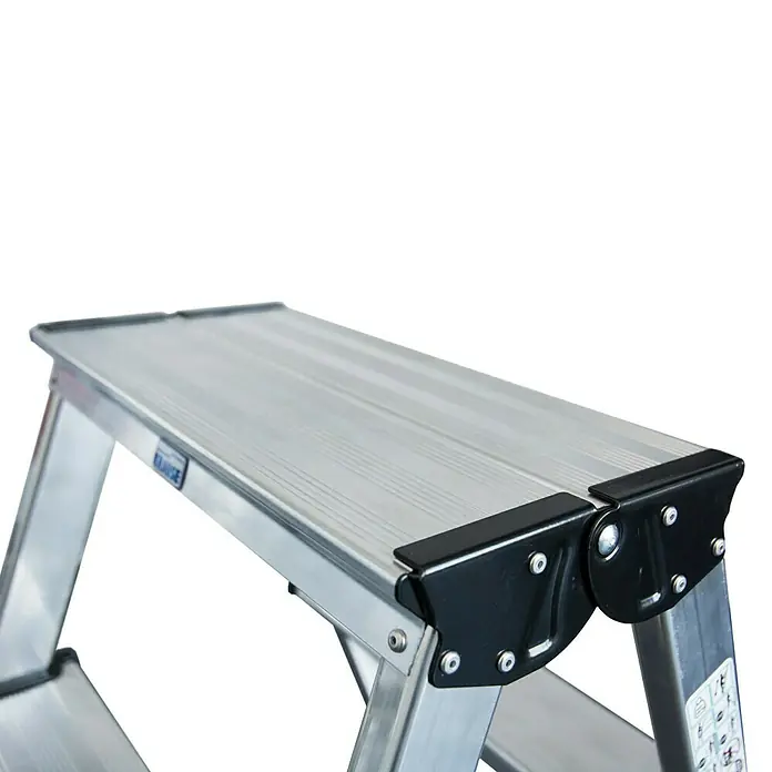 Krause Monto Stufen-Doppelleiter Dopplo - Arbeitshöhe: 2,85 m, Anzahl Tritte: 2 x 6 Stufen, Tiefe Stufen: 80 mm, Aluminium - Detailaufnahme