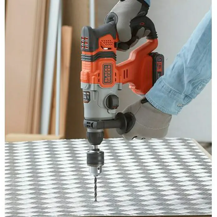 Black+Decker Martillo combinado de batería BCD900E2K - 18 V, 2 baterías, 2,5 Ah, Número de revoluciones de marcha en vacío: 1.880 r.p.m., Energía de percusión: 1,2 J