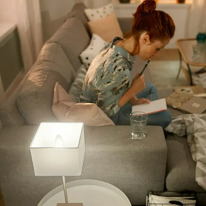 Philips Hue LED žarulja White Ambiance - E14, 5,2 W, Podesiva temperatura boje, 470 lm, 1 kom