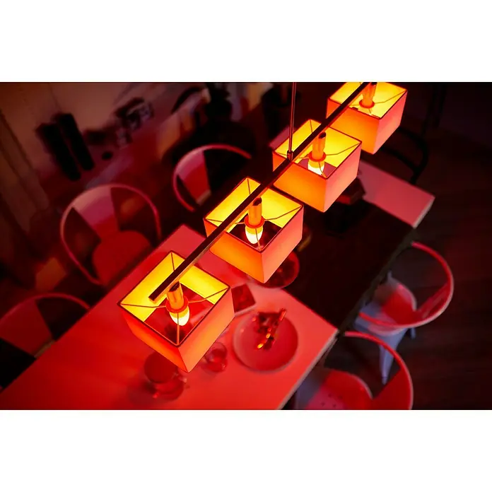 Philips Hue LED žarulja White & Color Ambiance - E14, 5,3 W, RGBW, Podesiva temperatura boje, 1 kom - Proizvod u upotrebi