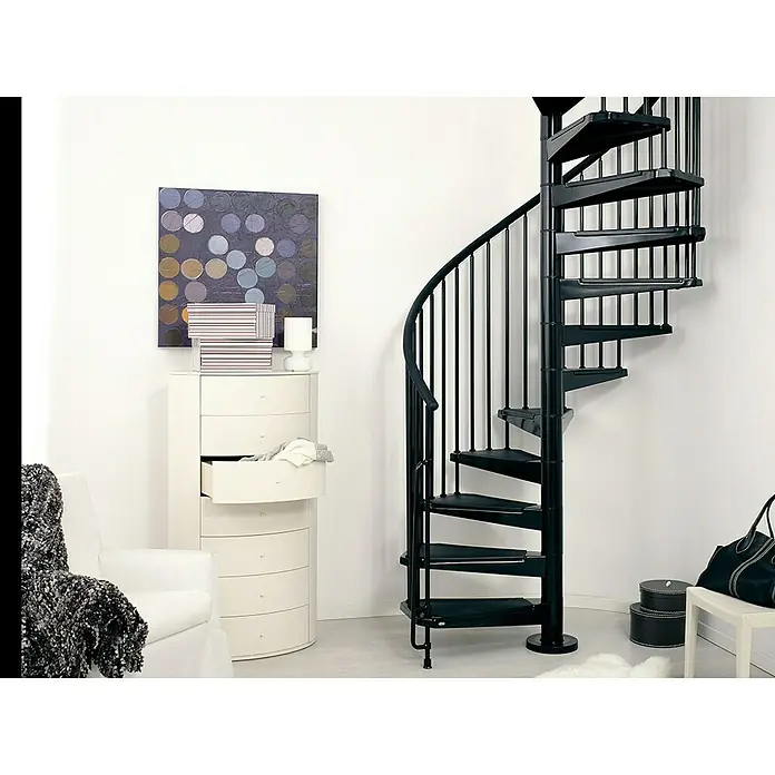 Fontanot Spindeltreppe Civik - Durchmesser: 140 cm, Schwarz, Farbe Stufen: Schwarz, Geschosshöhe: 273 cm - 305 cm - Stimmungsaufnahme