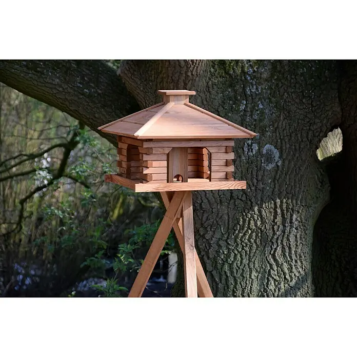 Dobar Vogelfutter Blockhaus Rustikal - 50 x 50 x 38 cm, Hellbraun, Holz - Stimmungsaufnahme