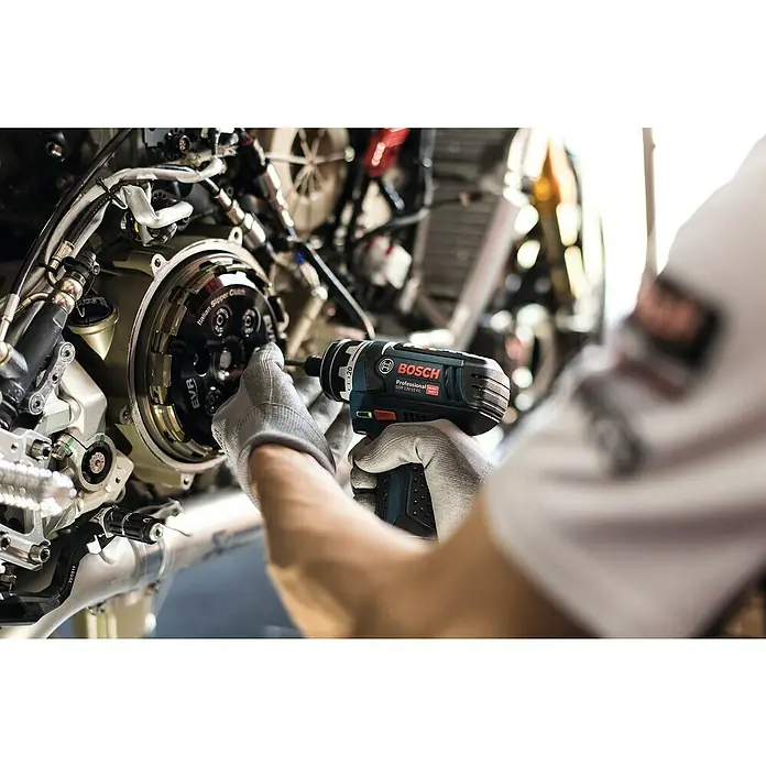 Bosch Professional Akkuschrauber GSR 12V-15 FC - 12 V, 2 Akkus, 2 Ah, Leerlaufdrehzahl: 0 U/min - 1.300 U/min - Stimmungsaufnahme