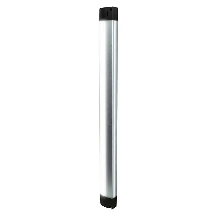 Luceco Lámpara LED bajo mueble con sensor - 8,5 W, Sensor de movimiento, L x An x Al: 45 x 1,95 x 4,59 cm, Plateado - Vista angular