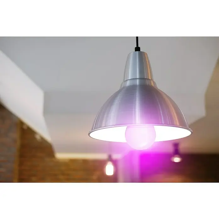 Essentials LED-Leuchtmittel - E27, 10 W, 806 lm, RGBW - Anwendungsbeispiel