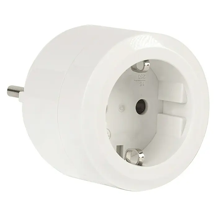 Essentials WiFi-Schaltsteckdose - Weiß, 16 A, Max. Anschlussleistung: 3.680 W - Diagonale Ansicht