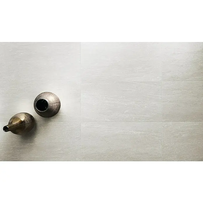 BHS Showroom Pavimento porcelánico Core - 30 x 60 cm, Blanco, Rectificado, Efecto cemento - Foto ambiente