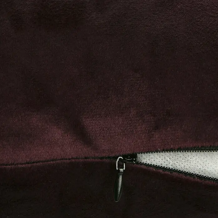 Kissen Uni Velours - Aubergine, 45 x 45 cm, 100 % Polyester - Detailaufnahme