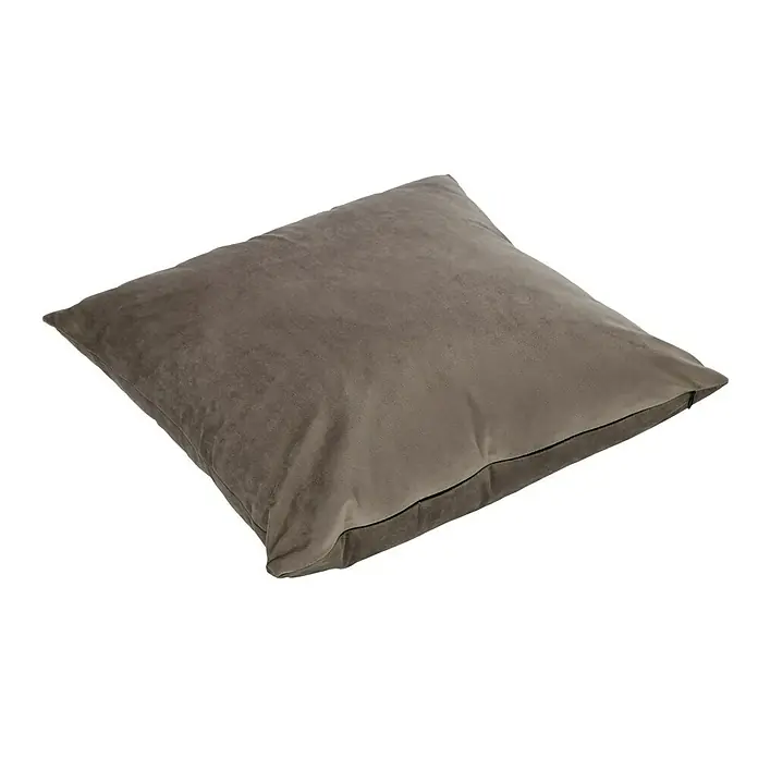 Kissen Uni Velours - Taupe, 45 x 45 cm, 100 % Polyester - Diagonale Ansicht