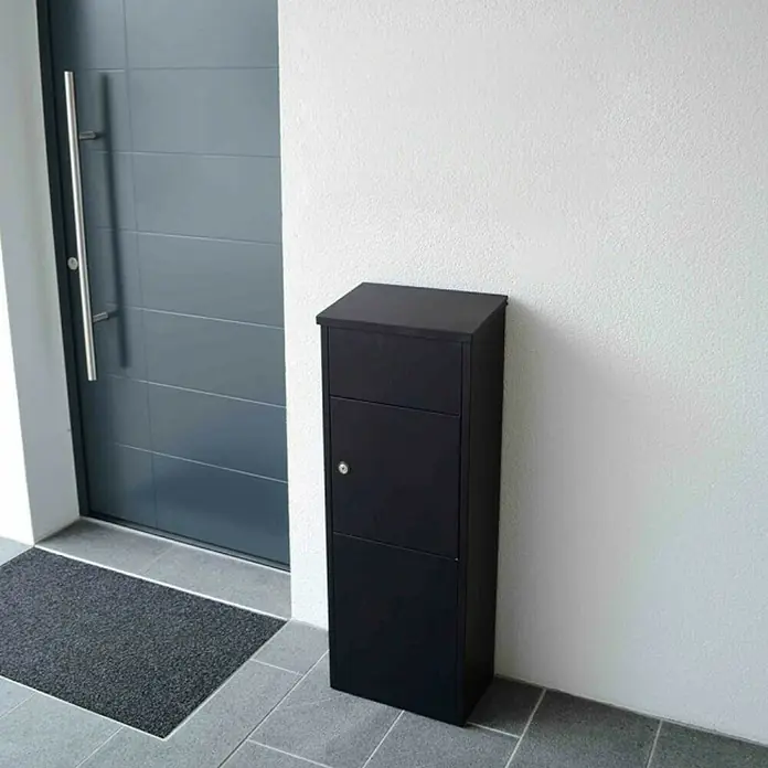 Rottner Paketbox Parcel Keeper - L x B x H: 230 x 380 x 1.050 mm, Geeignet für: Pakete bis 310 x 290 x 155 mm - Stimmungsaufnahme